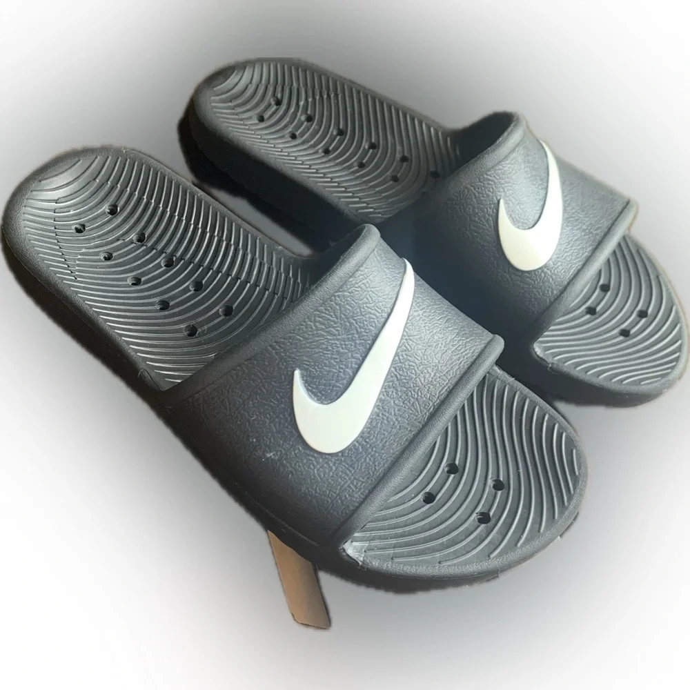 Nike Black Swoop Slides Unisex Pool Beach Water Sandals Shoes Men’s 6 Women’s 7